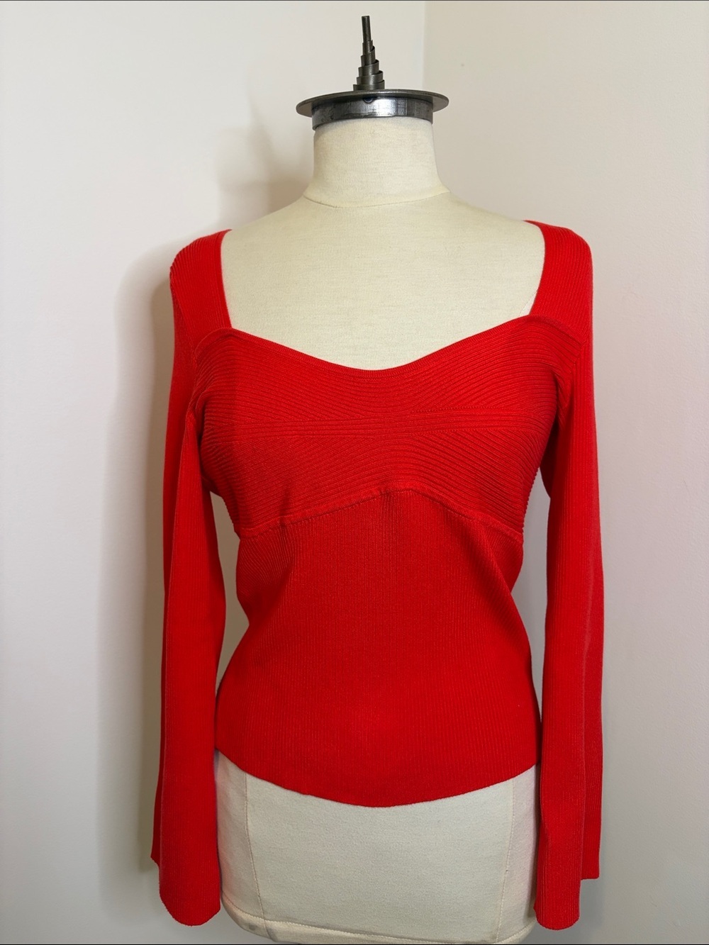 REITMANS Red Ribbed Sweetheart Neck Long Sleeve Top Fitted SIZE LARGE